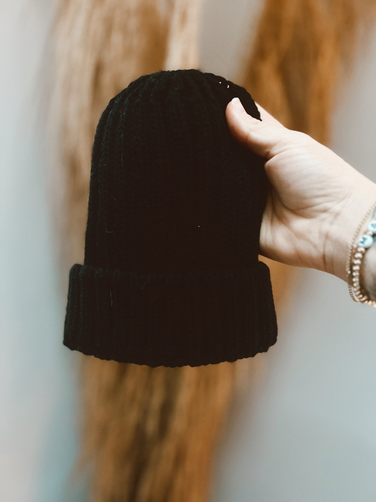 Black knit toque