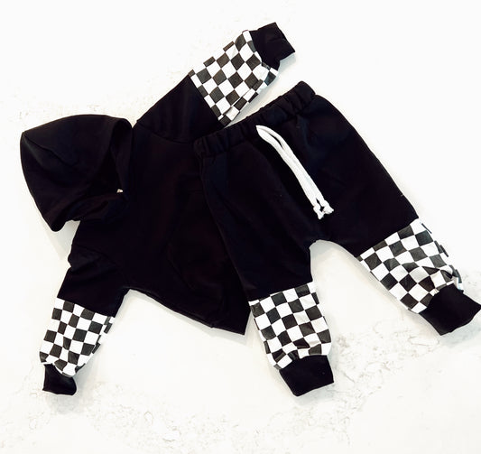 Checkered set